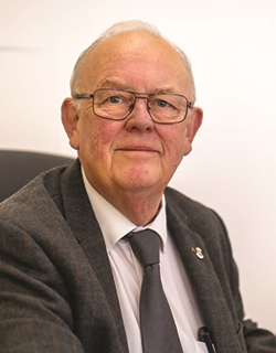 Nigel Papworth FRICS